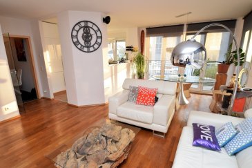 Veuillez contacter Julien Feld pour de plus amples informations :
- T : 661 55 44 03
- E : julien.feld@remax.lu

RE/MAX Select et Julien Feld, vous proposent ce superbe appartement complètement meublé et équipé idéalement situé dans un quartier calme sur le plateau de Itzig.
Cet appartement vous séduira par ses qualités de finition et son aménagement. Il est loué avec des meubles et des équipements design et de qualité.
Il est composé d'une entrée avec rangements, d'une chambre parentale avec dressing attenant, d'une pièce aménagée en chambre d'amis/bureau, d'une grande salle de bain avec douche et baignoire balneo, d'une cuisine entièrement équipée ouverte sur un beau living.
Profitez également de sa terrasse parfaitement exposée. 
Un emplacement intérieur et une cave complètent ce bien.

Frais d’agence RE/MAX : 125 % du montant du loyer à la charge du locataire + TVA