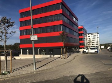 Nouvelle Construction de 3 Immeubles de bureaux comprenant des plateaux à partir de 444 m2 jusqu'à 607m2, conforme aux dernières réglementations environnementale, comprenant 250 places parkings.
Livraison  fin 2018- 2.phase fin 2019 
Livraison bureaux *Clé en Main*
 Dimensions façade allant de 24 m Bloc A et B à 34 m pour le bloc C.
Prix de location pouvant varier suivant les finitions de matériaux choisis.

Accès privilégié du 1.étage au parkings du sous-sol pour 13 à 20 emplacements de voiture.

Description situation:
Ce projet immobilier bénéficie d'une situation unique, car situé à Livange,au sud de la capitale(10min),dans la commune de Roeser ,avec facilités d'accès immédiate à l' autoroute allant vers la France , à 8 Km du centre de Luxembourg et à 10 Km de l'aéroport international.
Restaurations et Hôtel IBIS / ACCOR /restaurant TURI sont situés sur le même site.
Parmi les occupants ayant déjà choisi cette localisation citons parmi d'autres Valentino Caffè , Socotec,Olky....

Ref agence :Domaine Livange B1