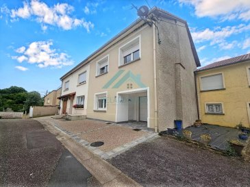 Belardimmo vous propose en exclusivité cette belle maison entierement rénovée dans les moindres détails  de 125 m² habitables située à Metrich commune de Koenigsmacker, offrant six pièces lumineuses dont trois chambres confortables. Dès l’entrée, vous serez séduit par son agencement moderne et ses volumes généreux, parfaitement adaptés à une vie familiale.

La cuisine équipée, contemporaine et fonctionnelle, s’ouvre sur une vaste pièce de vie idéale pour recevoir vos proches. 

Une grande Buanderie pouvant être aussi transformé en suite parentale.

Profitez également d’un extérieur agréable avec 2 grandes terrasses et d’un emplacement paisible à proximité de toutes les commodités. Cette maison allie confort, modernité et praticité, prête à accueillir votre famille pour de nombreux projets. 

À visiter sans tarder !

Pour plus d'informations veuillez contacter Monsieur David Kempf au 00 352 621 631 841 ou par mail david.kempf16@gmail.com