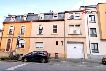 AFIL IMMO est heureuse de vous proposer ce joli studio d'environ 27m², situé au premier étage d'une résidence sans ascenseur, construite dans les années 1950.

Le studio se compose comme suit :

- Hall d'entrée, cuisine équipée, salle à manger, coin chambre à coucher, salle de douche avec WC et une cave privative.

L'appartement est actuellement en location.

Idéal pour une première acquisition.

AFIL IMMO s'engage dans toutes vos démarches immobilières (estimation, vente, location de biens, recherche de financements).

Votre satisfaction est notre priorité !

Les prix s'entendent frais d'agence de 3 % + TVA inclus.