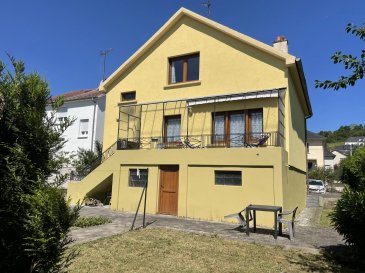 Maison à vendre Thionville. Thionville. Maison individuelle, bâtie en pierres de tailles, située en fonds d'impasse.
D'une surface au sol de 110 m², sur un terrain de 3,5 ares, elle se compose comme suit:
Au rez de chaussée : Une cuisine de 9 m², un salon séjour de 21 m² avec porte fenêtre sur un grand balcon (accès jardin ), une salle de bains, un wc individuel
Au 1 er : Deux chambres de 10.45 m² et 13,50 m², un bureau de 8.30 m², ainsi qu'une grande pièce mansardée.
Un sous sol complet et un garage complètent ce bien.
Chauffage fuel et arrivée gaz présente dans le sous sol
Travaux à prévoir
IMMODM 03 82 57 31 87



Honoraires à la charge du vendeur.  Logement à consommation énergétique excessive : Classe énergie G, Classe climat G Montant moyen estimé des dépenses annuelles d'énergie pour un usage standard, établi à partir des prix de l'énergie de l'année 2021 : entre 4750.00 et 6460.00 €. Les informations sur les risques auxquels ce bien est exposé sont disponibles sur le site Géorisques : georisques.gouv.fr.