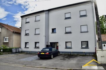 L'agence IMMOLORENA de Pétange  a choisi pour vous ce splendide APPARTEMENT AU REZ DE CHAUSSÉE de 2 chambres situé à 5km de la frontière belgo-luxembourgeoise dans un environnement idyllique. 

Il se compose comme suit: 

- Un hall avec vestiaire de 5,09 m2 
- Une cuisine toute équipée  ouverte vers le salon faisant 31 m2 donnant accès à une grande terrasse plein sud de 22 m2 et jardin
- Un hall de nuit de 2,23 m2
- Deux chambres de 9 m2 et 17 m2 
- Une salle de bain avec douche de 7,26 m2, deux vasques et coin buanderie.

Dans tout l'appartement il y a le chauffage au sol, la climatisation réversible, centrale d'aspiration, stores électriques et un emplacement extérieur.

Les compteurs sont individuels. 


A ne pas rater à voir absolument !
- Appartement disponible pour le 1er février 2023
- LES ANIMAUX NE SONT PAS ACCEPTES.
- AVOIR DE CDI plus un GARANT.


CONDITIONS:
- 1 mois de caution soit 900 euros
- le mois de février 2023 plus 76 euros de charges (soit 976 €)
- Frais d'agence 900 € plus 16 % de TVA soit 1.044 €


Pour tout contact:
Joanna RICKAL 621 36 56 40 (FR)
Vitor Pires: 691 761 110 (PT, IT, UK, FR)


L'agence ImmoLorena est à votre disposition pour toutes vos recherches ainsi que pour vos transactions LOCATIONS ET VENTES au Luxembourg, en France et en Belgique. Nous sommes également ouverts les samedis de 10h à 19h sans interruption.