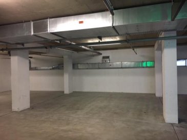 A louer emplacement intérieur dans résidence de construction 2016.<br>A proximité du Cœur du village de Bertrange, cette Résidence se situe dans une rue très calme sans issue .Cet emplacement  privilégié donne facilement accès au Centre-Ville et ses alentours ( 5 km ) , l\'accès aux autoroutes  (2 minutes ) , ainsi que les écoles et commerces se trouvent à 2 pas . <br><br><br>Plan de situation:  http://www.athome.lu/action/googleMapBien\'idBien=1868427