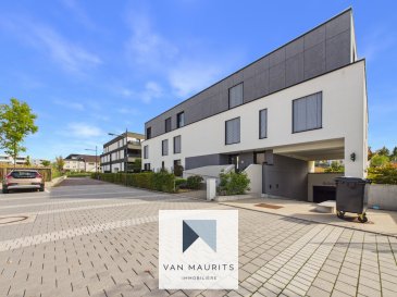Alzingen ? Appartement de ± 50 m² avec 1 chambre, terrasse, jardin privatif et parking intérieur  
Situé à Alzingen, dans la commune de Hesperange, au sein d'un quartier résidentiel recherché, cet appartement construit en 2021 offre une surface habitable d'environ 50 m². En très bon état, il bénéficie d'une agréable exposition sud, d'une terrasse de ± 12 m² ainsi que d'un jardin privatif de ± 27 m².  

Implanté au rez-de-chaussée d'une résidence moderne de deux étages, ce bien dispose également d'une cave privative et d'un emplacement de parking intérieur.  
L'appartement se compose d'un hall d'entrée de ± 5 m² desservant un séjour lumineux avec cuisine ouverte, équipée et aménagée, offrant un accès direct à la terrasse et au jardin.  

L'espace nuit comprend un palier de ± 1 m², une chambre de ± 13 m², une salle de bains de ± 4 m² ainsi qu'un WC séparé de ± 1 m². Un local technique de ± 2 m², pouvant faire office de buanderie, complète l'agencement intérieur.  

La terrasse de ± 12 m², accessible depuis le séjour et la chambre et équipée d'un point d'eau, prolonge agréablement les espaces de vie vers l'extérieur et donne accès au jardin privatif de ± 27 m², idéal pour profiter des beaux jours.  

Au sous-sol, une cave privative de ± 4 m² ainsi qu'un emplacement de parking intérieur de ± 16 m² équipé d'une porte motorisée viennent compléter ce bien.  
Équipements et caractéristiques  
Chauffage combiné solaire et gaz  
Panneaux solaires  
Chauffage au sol  
Ventilation double flux  
Ascenseur  
Porte d'entrée sécurisée anti-effraction de classe 3  
Vidéophone  
Porte de garage électrique  
Détecteurs de fumée  
Châssis en aluminium  
Triple vitrage  
Stores extérieurs électriques  
Sols carrelés  
Revêtements muraux en peinture et papier peint  

Situation et environnement  
L'appartement bénéficie d'une situation privilégiée, à proximité immédiate des arrêts de bus, des commerces, d'une pharmacie, des écoles et d'une crèche. Les accès autoroutiers ainsi que la gare sont également facilement accessibles.  
Les infrastructures sportives, les clubs, les aires de jeux, les restaurants, les pistes cyclables et les sentiers de randonnée viennent compléter l'offre de services et de loisirs à proximité.  
Ce bien constitue une opportunité intéressante pour un premier achat, un investissement locatif ou pour toute personne recherchant un appartement fonctionnel avec un espace extérieur privatif dans un environnement résidentiel agréable.  

Agent responsable : Alexandre Apolinario  
Tél. : +352 691 282 214  
E-mail : alexandre@vanmaurits.lu