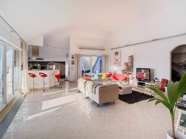 Bel appartement situé à Fentange, offrant de beaux espaces et une disposition fonctionnelle.

Le bien se compose d’un hall d’entrée avec placard encastré, d’un lumineux salon/salle à manger avec accès à deux terrasses, ainsi que d’une cuisine équipée ouverte sur le séjour.

L’appartement dispose de trois chambres à coucher, dont une suite parentale avec salle de bain privative et terrasse. Vous trouverez également une seconde salle de bain, un WC séparé et un débarras avec connexion pour machine à laver.

Ce bien est complété par une buanderie commune, deux emplacements de parking intérieurs et une cave.

Nous restons à votre disposition pour tout renseignement complémentaire ou visite des lieux au 28 66 39 1.

Les prix s'entendent frais d'agence + TVA inclus.

 ---------- 
Gutes Appartement in Fentange, das schöne Räume und eine funktionale Aufteilung bietet.

Die Immobilie besteht aus einem Eingangsbereich mit Einbauschrank, einem hellen Wohnzimmer/Esszimmer mit Zugang zu zwei Terrassen sowie einer offenen Küche zum Wohnzimmer.

Die Wohnung verfügt über drei Schlafzimmer, darunter eine Elternsuite mit eigenem Bad und Terrasse. Außerdem gibt es ein zweites Badezimmer, eine separate Toilette und einen Abstellraum mit Anschluss für Waschmaschine.

Diese Immobilie wird ergänzt durch eine gemeinschaftliche Waschküche, zwei Tiefgaragenstellplätze und einen Keller.

Für weitere Informationen oder Besichtigungen stehen wir Ihnen unter 28 66 39 1 gerne zur Verfügung.

Die Preise verstehen sich inklusive Maklergebühren + Mehrwertsteuer.

 ---------- 
Beautiful apartment located in Fentange, offering spacious areas and a functional layout.

The property consists of an entrance hall with a built-in closet, a bright living/dining room with access to two terraces, and a fitted kitchen open to the living room.

The apartment has three bedrooms, including a master suite with a private bathroom and terrace. You will also find a second bathroom, a separate toilet, and a storage room with a washing machine connection.

This property is complemented by a communal laundry room, two indoor parking spaces, and a cellar.

We remain at your disposal for any additional information or to schedule a visit to the property at 28 66 39 1.

Prices include agency fees + VAT.
