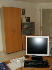 
Vous êtes à la recherche de votre futur espace de travail à deux pas du centre de Luxembourg ville et à un prix compétitif ? Ne cherchez plus ! 
Remax, spécialiste de l'Immobilier à Belair vous propose à la location votre futur bureau. 
Produits rares : Pour 400 euros par mois, bénéficiez d'un bureau partagé au cœur du quartier résidentiel de Belair-Luxembourg ville, au sein du business center BelRfrance. En plus de votre bureau, un espace accueil/réception, deux salles de réunion, une cuisine et sanitaires sont à votre disposition. Une connexion wifi est comprise dans le montant de votre loyer.
Idéal professions libérales ! Espace modulable selon vos besoins. 
Location de places de parking et service de transfert de courriers possibles en supplément. 
Contactez Mélanie MENAZLI au 621 785 132
melanie.menazli@remax.lu 

Ref agence :5095711