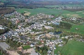 !!!!!!!!!!!!! Une grande maison familiale à saisir !!!!!!!!!!!!!!!!!<br><br>ImmoNordstroos à l\'honneur de vous présentez cette grande maison avec un grand jardin .<br>Pour plus de renseignements ou une visite (visites également possibles le samedi sur rdv), veuillez contacter le 691 238 008.