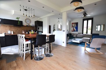 A 2 min de l'accès A31 charmante  maison de 115m2..  Maison avec de beaux volumes comprenant : Hall d'entrée, cuisine ouverte sur salon/séjour, 2 grandes chambres, salle de bains et salle d'eau, un bureau au RDC. Cave, Buanderie, chaufferie. Terrasse et jardin sur l'arrière de la maison orienté plein sud pour profiter du soleil et de la nature. A découvrir sans tarder !!!
 Les informations sur les risques auxquels ce bien est exposé sont disponibles sur le site Géorisques : www.georisques.gouv.fr