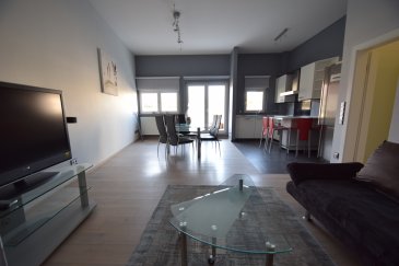 En Exclusivité, ImmoHouse vous propose ce magnifique appartement idéalement situé à Walferdange.

Au rez de chaussée d'une résidence soignée avec ascenseur ce bel appartement de 85m² se compose de :

-Un agréable hall d'entrée avec placard de rangement intégré  
-Un grand salon salle à manger très lumineux avec terrasse  
-Une cuisine équipée ouverte sur la pièce de vie  
-Deux chambres à coucher dont une avec dressing 
-Une salle de douche 
-Un wc séparé  

A cela s'ajoutent:  
-Un garage box fermé  
-Un emplacement exterieur privatif  
-Une cave privative  
-Une buanderie commune  
-Un jardin commun  

Un magnifique objet à découvrir ...

Infos et visites sur rdv