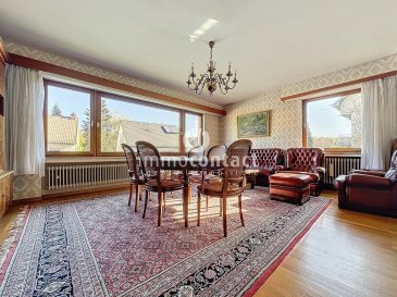 L'agence immobilière Immo-Contact vous propose cette belle maison individuelle de +/− 163m² au total sur un terrain de 12.55 ares, située à Echternach.

Idéalement située dans une rue calme, proche des écoles, médecins, arrêts de bus et gare, la maison est idéale pour une famille.
Proche des premières commodités aux alentours (pharmacie, médecin, boulangerie etc.), la situation est idyllique.

Cette jolie maison avec beaucoup de charmes, se compose comme suit :

Rez-de-chaussée :
- Hall d'entrée avec accès garage
- Cave avec espace de rangements
- 2 chambres dont une aménagée en studio
- Salle de bain avec WC
- Chambre technique


1er étage :
- Hall avec accès terrasse et jardin exposés Sud-Ouest
- Cuisine séparée avec débarras
- Salle à manger
- Salon avec accès balcon
- 2 Chambres à coucher
- Salle de bain avec WC et fenêtre
- Accès Grenier avec espace de stockage

Un Garage Box et un emplacement extérieur viennent compléter ce bien.

La maison est en bonne état et possède un beau potentiel.

Disponibilité immédiate.

Visites possibles en semaine et le samedi.

Pour toutes informations contactez-moi au +352 621 391 355

Estimation de votre bien (sous 48h), contactez nous +352 26 311 992 ou sur info@immocontact.lu.

 ---------- 
Immo-Contact real estate agency offers you this beautiful detached house of +/− 163m² in total on a plot of 12.55 ares, located in Echternach.

Ideally located in a quiet street, close to schools, doctors, bus stops and train station, the house is ideal for a family.
Close to all amenities (pharmacy, doctor, bakery, etc.), the location is idyllic.

This pretty house with lots of charm, is composed as follows:

First floor:
- Entrance hall with garage access
- Cellar with storage space
- 2 bedrooms, one of which has been converted into a studio
- Bathroom with WC
- Technical room


1st floor :
- Hall with access to southwest-facing terrace and garden
- Separate kitchen with storeroom
- Dining room
- Living room with balcony access
- 2 bedrooms
- Bathroom with WC and window
- Attic access with storage space

A Garage Box and an outdoor parking space complete this property.

The house is in good condition and has great potential.

Immediate availability.

Visits possible on weekdays and Saturdays.

For further information, please contact me on +352 621 391 355.

For a valuation of your property (within 48 hours), please contact us on +352 26 311 992 or info@immocontact.lu.