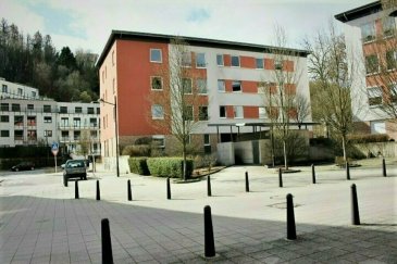Luxembourg-Eich!!!

Appartement lumineux et spacieux, situé au 2iéme étage d'une résidence de 2002, très bien entretenue.

Ce bien vous offre: un hall d'entrée, grand séjour et salle a manger orientation sud/est, cuisine équipée individuelle, une salle de bains, WC séparé, deux belles chambres à coucher. 
Deux caves privative au sous-sol, buanderie commune et un emplacement parking intérieur compléte le bien.

Tout au proche du centre-ville de Luxembourg, à proximité des écoles, des transports publics, des supermarchés. 

Disponibilité à convenir.

Pour tout renseignement complémentaire ou information veuillez nous contacter par email info@immonordstrooss.lu ou par Tél: 691 850 805.

Proposition de crédit/financement à taux compétitif auprès des banques Luxembourgeoise incluse dans nos services gratuits.