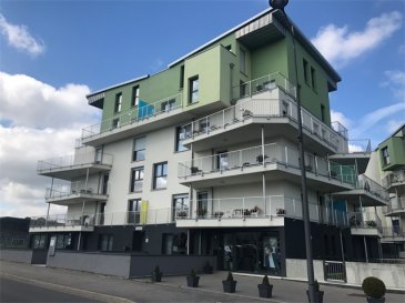 A VENDRE A LONGWY-HAUT PROCHE PLACE DARCHE DANS LA RESIDENCE ILIANA, UN APPARTEMENT DE TYPE F3, D'UNE SUPERFICIE HABITABLE D'ENVIRON 75M², SITUE AU 2EME ETAGE DANS UNE RESIDENCE AVEC ASCENSEUR.

Une entrée dégagement avec un vestiaire, une chaufferie buanderie, une cuisine équipée ouverte sur le salon salle à manger avec un accès sur une terrasse de 25m², deux chambres avec accès terrasse, une salle de douche avec un meuble une vasque, un cabinet de toilette.

AU SOUS-SOL AVEC UN ACCES ASCENSEUR OU ESCALIER.
UN GRAND GARAGE POUR DEUX VOITURES (Porte Motorisée).

APPARTEMENT TRES LUMINEUX AVEC DE GRANDES BAIES VITREES.
CHAUFFAGE ELECTRIQUE PAR LE SOL.
PORTES ET FENETRES EN DOUBLE VITRAGE PVC (DE MARQUE SCHUCO) AVEC DES VOLETS ROULANTS ELECTRIQUES.
RESIDENCE AVEC ASCENSEUR.

TRES BEAU PRODUIT A VOIR ABSOLUMENT !
