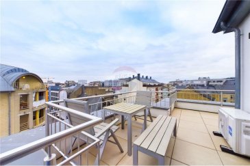 Veuillez contacter Quentin Habigand pour de plus amples informations :
- T : +352 661 807 562
- E : quentin.habigand@remax.lu

RE/MAX, Spécialiste de l’immobilier à Luxembourg, vous propose, à la vente, ce magnifique PENTHOUSE/DUPLEX de 2 chambres situé à Luxembourg-GARE. Il se situe au quatrième et cinquième étage avec ascenseur, la résidence a été construite en 2015. L'appartement propose une superficie habitable de 100 m².
À SAISIR

Il se compose comme suit :
Un hall d'entrée de 4,4 m² qui donne sur une salle de douche avec WC de 5,4 m², puis sur une chambre de 15,2 m². L'appartement a un séjour ouvert sur la cuisine de 30 m². Il y a beaucoup de fenêtres qui rendent la pièce très lumineuse.

À l'étage, une magnifique suite parentale de 23 m² (large dressing sur mesure) avec une salle de bain de 4 m² donne accès à la terrasse de 30 m² (orientation sud-ouest avec deux salons d'extérieurs). Vous disposez d'une vue sur les toits de la ville. L'appartement est neutre et intemporel, il est parfait pour votre emménagement immédiat.
PAS DE TRAVAUX À PRÉVOIR

Pas de parking privé (un abonnement spécial résident est prévu pour le parking situé à 50 m de la résidence estimé à 165 € mensuels).

LE LIEN DE VISITE VIRTUELLE 3D vous donnera un premier aperçu des prestations :
https://premium.giraffe360.com/remax-select/88544e3f15bc4d708cf787f057dfa3b4/

Les prestations supplémentaires :
- Le séjour ainsi que la salle de bain proposent des hautparleurs intégrés BOSE pour votre confort (Bluetooth)
- Parlophone et caméra de vidéo-surveillance du palier
- Chauffage au sol
- Volets électriques intégrés dans toutes les fenêtres
- Sols : haut de gamme (parquet bois)
- Éclairages intégrés, design et économiques (luminosité contrôlable)
- Cuisine de standing (SIEMENS)
- Climatisation suite parentale
- Triples vitrages

Proches de toutes commodités :
- Accès en voiture aisé
- Proximité immédiate de la Gare et du Centre-ville. Accès direct au bus. Proche des écoles.
- Proche de tous commerces.

Venez à la rencontre de ce bien superbe, il vous procurera proximité et confort de vie.

Frais d’agence RE/MAX : 3 % du prix de vente + TVA à charge de la partie venderesse
Toute offre sera soumise à l’acceptation expresse des vendeurs.
