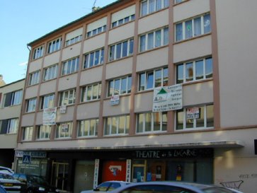 Metz Location  - Garage - Parking     80 € c.c. 15 rue aux Arènes - METZ : Un stationnement n°1 à louer, en RDC !
Disponibilité à convenir.
Loyer : 80€
Honoraires de location : 80€
Dépôt de garantie : 80€
Les informations sur les risques auxquels ce bien est exposé sont disponibles sur le site Géorisques : www. georisques. gouv. fr
BELSIM IMMOBILIER 03 87 16 44 44