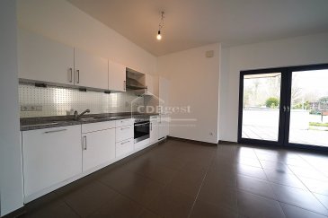 Découvrez ce superbe appartement au rez-de-chaussée , idéalement situé à Differdange , à proximité de toutes les commodités et des accès rapides aux grands axes routiers.
Caractéristiques :
Surface habitable :  86m² 
Terrasse
Hall d'entrée
Grand séjour
Cuisine équipée
2 grandes chambres
Salle de douche avec WC
WC séparé
Cave privative
Parking intérieur
Buanderie commune

*** Charges mensuelles : 290€

Un appartement spacieux et fonctionnel, parfait pour une famille ou toute personne recherchant confort et accessibilité.
Localisation idéale : commerces, écoles, transports en commun et espaces verts à proximité.
Vous serez séduits par son agencement et ses volumes, sa luminosité traversante et son calme. Sans oublier sa localisation à proximité de toutes commodités (crèche, espace de jeux, restaurants, commerces, transports…).
***Ce bien vous intéresse, vous souhaitez d’avantage d'informations. N'hésitez pas à nous contacter au (+352) 661 81 03 27 ou 28 80 28 80
***Si vous souhaitez vendre ou louer votre bien, profitez de notre expérience et de notre parfaite connaissance du marché au Luxembourg. Nous vous offrons une estimation personnalisée avec une réelle expertise.
***CDBgest est membre de la Chambre immobilière du Grand-Duché de Luxembourg (seul organisme accrédité par l'Etat pour la certification des agents immobiliers), et membre de la Chambre de Commerce de Luxembourg, gages de qualité.
****Découvrez tous nos autres biens sur www.cdbimmo.lu 

FOR RENT -Apartment 86 m² with terrace and garden in Differdange
Discover this superb ground floor flat, ideally located in Differdange, close to all amenities and quick access to major roads.
Features :
Living area: 86m² (860 sq ft) 
Terrace
Entrance hall
Large living room
Fitted kitchen
2 large bedrooms
Shower room with WC
Separate WC
Private cellar
Indoor parking
Shared laundry room

*** Monthly charges: €290

A spacious, functional flat, perfect for a family or anyone looking for comfort and accessibility.
Ideal location: shops, schools, public transport and green spaces nearby.
You'll love the layout and spaciousness, the light streaming through and the peacefulness. Not to mention its location close to all amenities (crèche, play area, restaurants, shops, transport, etc.).
***If you are interested in this property and would like more information, please do not hesitate to contact us. Please do not hesitate to contact us on (+352) 661 81 03 27 or 28 80 28 80.
***If you wish to sell or rent your property, take advantage of our experience and our perfect knowledge of the Luxembourg market. We offer you a personalised valuation with real expertise.
***CDBgest is a member of the Chambre immobilière du Grand-Duché de Luxembourg (the only state-accredited body for the certification of estate agents), and a member of the Luxembourg Chamber of Commerce, a guarantee of quality.
****Discover all our other properties on www.cdbimmo.lu