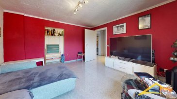 L'agence IMMOLORENA de Pétange partenaire de la CHAMBRE IMMOBILIERE DE LUXEMBOURG a choisi pour vous dans une petite Résidence de 3 unités, un APPARTEMENT de 78 m2 avec DEUX Chambres au 2ieme étage sans ascenseur, situé à Pétange, à proximité des transports en commun, écoles et de toutes commodités, il se compose comme suit:

Au premier niveau:
Pièces à vivre :
Hall d'entrée de 9,45 m2
Une cuisine séparée toute d’équipée de 13,85 m2
La pièce à vivre de 16,62 m2

Pièces de nuit :

1ère chambre de 17,36 m2
2ème chambre de 16,57 m2
Une salle de bain de 3,74 m2

Au deuxième niveau:
Un grenier aménagé en bureau mansardé faisant 16,67 m2

CARACTERISTIQUES DE L'APPARTEMENT:
Appartement dispose de 2 chambres.
L’appartement dispose d’une cave ainsi qu’un garage box et d’un jardin commun
Appartement idéal pour une première acquisition.
L’appartement dispose d’une chaudière individuelle au gaz
Pas de travaux à prévoir.

Pas de frais d'agence pour le futur acquéreur

A VOIR ABSOLUMENT!!!!

Pour tout contact:
Joanna RICKAL: 621 36 56 40
Vitor Pires: 691 761 110

L'agence ImmoLorena est à votre disposition pour toutes vos recherches ainsi que pour vos transactions LOCATIONS ET VENTES au Luxembourg, en France et en Belgique.