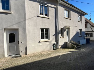 Charmante maison 5 pièces au calme avec jardin. EXCLUSIVITE! 
Venez découvrir cette charmante maison familiale d'environ 140m² . Idéalement située dans une impasse sur un terrain de 6,20 ares à Betschdorf.
Agréable et lumineuse cette maison offre confort et espace avec un séjour de 30m², une cuisine équipée de 17m², 4 chambres, une salle de bains et un WC. 
La chambre principale dispose d'un dressing , l'une des chambre d'un placard intégré et dans l'entrée un débarras ce qui est idéal pour une famille en quête d'espace et de fonctionnalité.
A l'arrière, vous trouverez un grand garage double avec combles aménagés offrant de multiples possibilités d'aménagement. Une salle d'eau supplémentaire dans la dépendance est également un atout non négligeable.
 Profitez d'un grand jardin sans vis-à-vis et d'une vaste terrasse couverte, parfaite pour vos repas en famille ou entre amis.

Rafraichissement à prévoir (papiers peints, peintures)
Chauffage par chaudière au bois et/ou fuel.

Ne manquez pas cette opportunité. 
Pour plus de renseignements ou une visite n'hésitez pas à nous contacter.
Cette maison est un véritable coup de coeur à Betschdorf.  (2.00 % d'honoraires TTC à la charge de l'acquéreur.)