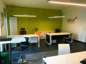 Tempocasa Strassen vous propose ce local commercial idéalement situé sur la route d'Arlon à Strassen.
Il se compose d'une pièce principale de 40 m², une pièce à l'arrière pour un éventuel stockage, WC séparé et kitchenette.
Deux emplacements de stationnement sont mis à disposition avec le local.
Disponibilité immédiate.
Pour plus d'informations contactez nous.

Ref agence :150