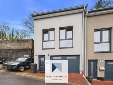 Maison 2 chambres avec double garage à Rumelange ? 100 m² habitables ? Terrasse ? Grenier aménagé

Située à Rumelange, cette maison construite en 2014 développe une surface habitable d'environ 100 m² sur un terrain de 1,40 ares, avec une exposition Est-Ouest. 

Au rez-de-chaussée, vous découvrirez un hall d'entrée de 3 m² donnant accès à un vaste garage double de 40 m², idéal pour deux véhicules ainsi que pour du rangement ou un espace atelier.

Au premier étage, la maison propose un spacieux espace de vie d'environ 50 m² regroupant le salon, la salle à manger et la cuisine ouverte aménagée. 

Au deuxième étage, le palier dessert deux chambres, l'une de 15 m² avec un accès à une terrasse de 7 m² et l'autre de 16 m² au sol (environ 12 m² habitables), ainsi qu'une salle de douche avec WC de 5 m².

Enfin, le grenier aménagé offre environ 40 m² au sol supplémentaires offre un espece de stockage supplémentaire.

La maison est équipée de fenêtres en double vitrage, d'un chauffage au gaz et présente un certificat de performance énergétique classé E/C. Le sol est entièrement carrelé.

Pour plus d'informations ou pour organiser une visite, n'hésitez pas à nous contacter.

Contact: Philippe Mélard
+352 661 405 446
philippe@vanmaurits.lu