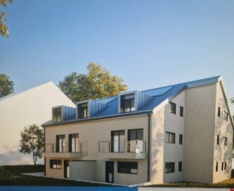 Immo Nordstrooss a le plaisir de vous présenter un terrain de 4,47 ares avec contrat de construction d'une maison « LOT 45 », spacieuse et moderne, bien située à Folschette, Commune de Rambrouch, dans le canton de Redange.
Une surface totale de 279,26 m2 et subdivisée comme suit :
Rez-de-chaussée :

Hall d'entrée : 11,08 m2
Couloir : 4,96 M2
Garage : 47,30 m2
Cave : 9,54 m2
Cave : 5,29 m2
Chaufferie : 12,86 m2
WC/Buanderie : 4,74 m2

Au premier étage :

Une lumineuse cuisine ouverte sur un grand living d'une surface de 54,71 m2 donnant accès à la terrasse de 26,54 m2
Salle de bains : 6,68 m2
Chambre à coucher : 19,92 m2
Chambre à coucher : 16,54 m2
Hall : 4,50 m2

Combles :
Chambre à coucher : 16,14 m2
Chambre à coucher : 11,83 m2
Chambre parentale : 10,33 m2
Dressing : 16,65 m2
Salle de bains : 9,89 m2
Salle de bains : 7,06 m2
Hall : 9,24 m2

Garantissant un confort optimal et des espaces de vie de qualité elle dispose de
triple vitrage, volets électriques, pompe à chaleur, chauffage au sol.

Classe de performance énergétique: A
Classe d'isolation thermique: B

(VMC) ventilation mécanique contrôlée, revêtements et finitions de qualité.

La maison sera livrée « clés en mains » sans peinture
De nombreuses options et possibilités de personnalisation sont possibles, afin de permettre à chacun de définir l'ambiance qui correspondent à vos envies.
Finalement, le soin apporté à la construction et la qualité des matériaux assureront un confort inconditionnel aux futurs résidents.

GARANTIE DÉCENNALE

Les prix s'entendent TTC 3% respectivement 17% pour le différentiel sur la quote-part construction cf. plafond autorisé par l'administration de l'Enregistrement et des Domaines.
Sous réserve d'acceptation du taux super-réduit de 3%.
Plans et cahier des charges disponibles sur simple demande.

Pour tout renseignement complémentaire ou information veuillez nous contacter par email info@immonordstrooss.lu ou par Tél: 691 850 805. Proposition de crédit/financement à taux compétitif auprès des banques Luxembourgeoise incluse dans nos services gratuits.