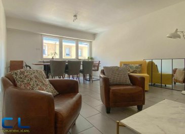 Nous vous proposons en exclusivité ce magnifique appartement situé dans une petite rue calme et proche du centre ville. <br><br>Situé au premier étage, avec ascenseur, ce bel appartement  rénové récemment, lumineux et très bien agencé: <br>- Un spacieux hall d\'entrée,<br>-Une nouvelle cuisine équipée de qualité,<br>-Un grand salon - salle a manger,<br>- Deux chambres a coucher, dpnt une avec balcon<br>-Salle de bain et douche, + Wc séparé. <br>- Une cave et un Garage fermé.<br><br>Disponible à convenir. <br><br>Les frais d\'agence sont inclus dans le prix de vente et sont à charge du vendeur. <br><br><br>
