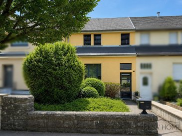 Maison-appartement entièrement rénovée de 117 m² ? Esch-sur-Alzette

Située à Esch-sur-Alzette, dans un quartier résidentiel calme, cette maison unifamiliale entièrement rénovée se configure comme une véritable « maison-appartement ». Elle offre le parfait compromis pour les personnes recherchant l'indépendance d'une maison individuelle, sans les contraintes ni les charges liées à une copropriété. Prête à emménager et sans aucun travail à prévoir, cette propriété d'une surface totale de 117 m² a bénéficié d'une rénovation complète incluant les dalles en béton, les fenêtres, l'électricité, le chauffage, la plomberie, ainsi que l'ensemble des finitions (plâtres, peintures, parquets et carrelages).

Dès l'arrivée, un agréable jardinet arboré accueille les visiteurs et crée un recul appréciable par rapport à la rue. Le rez-de-chaussée s'ouvre sur un hall d'entrée fonctionnel équipé d'un WC séparé. Il mène à un double séjour transversal baigné de lumière naturelle, combinant le living et la salle-à-manger. La cuisine équipée, indépendante et lumineuse, offre un accès direct à une belle terrasse en bois de 17,50 m², idéale pour aménager un espace repas extérieur.

À l'étage, le hall de nuit dessert l'espace repos composé de deux chambres. L'une d'elles intègre un aménagement astucieux en mezzanine, idéal pour optimiser l'espace. Une salle de bains complète, équipée d'une douche et d'une double vasque, complète ce niveau.

Le sous-sol total offre des espaces polyvalents très appréciables. Il comprend une grande salle de jeu ou bureau entièrement aménagée avec un apport de lumière naturelle, ainsi qu'une buanderie/cave fonctionnelle et une chaufferie séparée. Ce bien entièrement remis à neuf est idéalement situé proche de toutes les commodités d'Esch-sur-Alzette

Prix de présentation : 675 000 € (frais d'agence inclus) 

Les surfaces et informations mentionnées dans cette annonce sont communiquées à titre indicatif et sans valeur contractuelle.

Pour toutes questions ou demandes d'informations, n'hésitez pas à nous contacter, nous serons toujours à votre service.

Agence ELSA'HOME à votre écoute pour la concrétisation de vos projets en toute confiance.

-----------------------------------------------------------------------------------

Fully renovated townhouse-style apartment of 117 m² with terrace and front garden ? Esch-sur-Alzette

Located in a quiet residential area of Esch-sur-Alzette, this fully renovated single-family home is designed as a true 