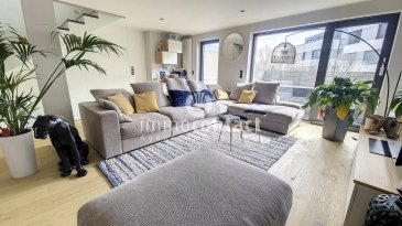 L'agence immobilière Immo-Contact vous propose cette magnifique maison moderne de +/? 180m² avec 225m² de surface totale, située à Esch-sur-Alzette dans une rue calme.

Idéalement située, dans une rue sans issue, cette maison réalisée avec des matériaux raffinés et élégants offre 4 chambres, balcon, terrasse, jardin, garage et emplacement extérieur se situe proche des crèches et écoles, de l'hôpital, des premières commodités et des supermarchés.
Avec les crèches, écoles et parcs de jeux à moins d'une minute, elle est idéale pour accueillir une famille.

La maison, sur 4 niveaux, se compose comme suit :

Rez-de-chaussée :

- Hall d'entrée avec accès garage
- WC séparé
- Buanderie avec espace de rangements et accès jardin

1er étage :

- Salon avec espace salle à manger et accès terrasse et jardin orientés Plein Sud
- Cuisine équipée semi-ouverte

2ème étage :

- 2 chambres à coucher dont une avec dressing de +/? 8 m²
- Salle de bain avec douche, baignoire, WC et fenêtre

3ème étage :

- 2 chambres à coucher dont une avec balcon exposé Sud
- Salle de bain avec douche, WC et fenêtre

Une terrasse et un jardin exposés Sud ainsi qu'un garage 2 places et un emplacement extérieur viennent compléter ce bien.

À savoir :
- Aucun travaux à prévoir
- Maison en excellent état
- Disponibilité à convenir

Visites possibles en semaine et le samedi.

Pour toutes informations contactez-moi au +352 621 391 355.

Estimation de votre bien (sous 48h), contactez nous +352 26 311 992 ou sur info@immocontact.lu.

 ---------- 
The real estate agency Immo-Contact proposes you this magnificent modern house of +/? 180m² with 225m² of total surface, located in Esch-sur-Alzette in a quiet street.

Ideally located, in a dead end street, this house realized with refined and elegant materials offers 4 bedrooms, balcony, terrace, garden, garage and outdoor space is located close to the nurseries and schools, the hospital, the first amenities and the supermarkets.
With crèches, schools and playgrounds less than a minute away, it is ideal for a family.

The house, on 4 levels, is composed as follows:

First floor:

- Entrance hall with garage access
- Separate toilet
- Laundry room with storage space and access to the garden

1st floor :

- Living room with dining area and access to terrace and garden facing South
- Semi-open equipped kitchen

2nd floor :

- 2 bedrooms, one with dressing room of +/? 8 m².
- Bathroom with shower, bathtub, WC and window

3rd floor :

- 2 bedrooms, one with balcony facing South
- Bathroom with shower, WC and window

A terrace and a garden facing South as well as a garage for 2 cars and an outdoor parking space complete this property.

To know :
- No work required
- House in excellent condition
- Availability to be agreed

Visits possible during the week and on Saturdays.

For all information contact me at +352 621 391 355.

Estimate of your property (within 48h), contact us +352 26 311 992 or on info@immocontact.lu.