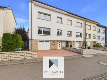 Loyer : 3.500 € / mois  
Charges : à la charge du locataire  
Garantie locative : 2 mois de loyer  
Disponibilité : immédiate  
Frais d'agence : ½ mois de loyer + TVA 17 %

Située dans un quartier résidentiel calme, à proximité immédiate de Belval, cette maison individuelle de ±140m² habitable, a été entièrement rénovée en 2025 avec des matériaux de qualité et une attention particulière portée à l'efficacité énergétique.

Elle offre une superficie généreuse ainsi que quatre chambres, un grand jardin, un garage et deux emplacements de stationnement extérieurs.

Implantée dans une impasse, la maison bénéficie d'un environnement paisible tout en profitant d'une excellente proximité avec les commodités. Le quartier dispose notamment d'aires de jeux, d'un supermarché, d'une boulangerie et d'une pharmacie.

À environ 350 mètres, le carrefour de Raemerich permet d'accéder facilement aux lignes de bus ainsi qu'aux principaux axes autoroutiers. Le centre d'affaires de Belval, situé à seulement 650 mètres, offre quant à lui un accès à la gare, à de nombreux commerces, restaurants et services, ainsi qu'à l'Université du Luxembourg.

La maison se compose comme suit:

Rez-de-chaussée :  
Spacieux hall d'entrée  
WC séparé  
Accès au garage  
Cave / buanderie  
Accès direct au jardin, actuellement en cours de rénovation

1er étage :  
Grand séjour lumineux  
Cuisine séparée et entièrement équipée

2e étage :  
Trois chambres  
Salle de douche avec double vasque, douche et WC

3e étage :  

Belle suite parentale  
Salle de bains privative avec double vasque, douche, baignoire et WC

Une opportunité rare pour ceux qui recherchent une maison individuelle rénovée, offrant confort et prestations modernes, dans un environnement résidentiel calme tout en restant à quelques minutes à pied de Belval et de ses nombreuses infrastructures.

Agent responsable: Pierre-Yves Béchet ; +352 621 654 086 ; Pierre-Yves@vanmaurits.lu