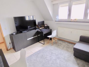 SCHAUS IMMOBILIER vous propose à la location cet appartement situé au deuxième étage d'une petite résidence dans le quartier de Luxembourg-Belair.

L'appartement se compose comme suit :
-	Hall d'entrée,
-	Salle de bains avec WC,
-	Cuisine séparée équipée,
-	Salon-Séjour,
-	Chambre.

Le bien est complété par une cave privative et une buanderie commune.

L'appartement se trouve à proximité de toutes les commodités, telles que notamment les commerces de proximité (boulangerie, épicerie, boucher,..) et les transports en commun.

Un parking avec du stationnement résidentiel se trouve à proximité.

Nous sommes à votre entière disposition pour tout renseignement complémentaire et un rendez-vous de visite.

Ref agence :883130