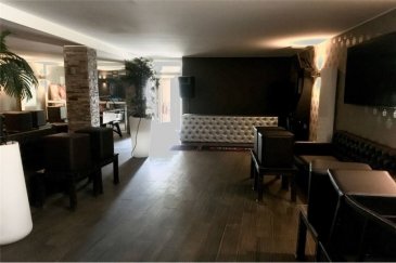 Veuillez contacter Eusébio Henriques pour de plus amples informations :
- T : +352 691 660 033
- E : henriques.eusebio@remax.lu

RE/MAX, Spécialiste de l'immobilier à Esch-sur-Alzette, vous propose à la vente cet immeuble de rapport d'environ 600m2 total et 475 m2 habitable, situé dans un quartier proche de toutes commodités (boulangerie, crèche, coiffeur, grande surface).
Cet immeuble proposé à la vente dispose d'un cadastre vertical reparti en 3 appartements, un local commercial d'une cave faisant la surface total de la maison ainsi que d'une terrasse à l'arrière de plus de 200m2.

Les 3 appartements sont actuellement divisés en 9 chambres  toutes déclarées à la commune d'Esch/Alzette et sont toutes louées, représentant un loyer globale de 7.800 eur. Le local du Rez-de-chaussée quant à lui est actuellement exploité par le propriétaire mais pourrait se louer entre 2.500 et 3.200.

Possibilité de faire à la place du local une crèche/foyer du jour (accord verbal de la commune mais à vérifier)

Frais d’agence RE/MAX : 3 % du prix de vente à la charge de la partie venderesse + TVA