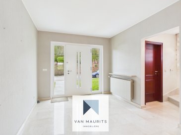 Située sur les hauteurs, rue Schënnbierg dans une zone résidentielle à Munsbach, dans la commune de Schuttrange, cette maison individuelle d'une surface totale de ± 461 m² dont ± 238 m² habitables, construite en 1980, se dresse sur un terrain de 11.60 ares avec un jardin de ± 475 m². Entièrement libre des quatre côtés, elle offre un excellent potentiel après rénovation et se présente comme suit :

Au rez-de-chaussée, un hall d'entrée de ± 17 m² dessert, un séjour de ± 46 m² (avec feu ouvert), une cuisine séparée (équipée et aménagée) de ± 21 m² donnant accès à la terrasse de ± 40 m² orientée Est
L'espace nuit comprend un couloir de nuit de ± 11 m², trois chambres de ± 16, 19 et ± 21 m², une grande salle de bain de ± 10 m² (avec double lavabo, WC, urinoir et sèche-serviettes) ainsi qu'un WC séparé de ± 3 m².

Au premier étage, le grenier aménagé dispose de deux chambres supplémentaires de ± 20 et 35 m², d'un palier de ± 4 m² et d'une salle de douche de ± 11 m² (avec lavabo, douche et wc).

Plusieurs espaces de grenier non aménagés de ± 4, 5, 6 et 22 m² offrent des possibilités de rangements ou d'aménagements futurs.

Le sous-sol se compose d'un garage de ± 46 m² (place pour deux voitures), d'une buanderie de ± 24 m², une lingerie de ± 14 m², un atelier de ± 30 m², une cave à vin de ± 11 m², une chaufferie gaz à condesation datant de 2017 de ± 16 m², deux couloirs de ± 7 et 20 m² ainsi qu'une cave de ± 18 m²..

Détails complémentaires :

Les sols sont revêtus de carrelage, parquet et de pierre naturelle dans l'entrée.
Les murs sont peints et les fenêtres en bois disposent de double vitrage, de volets électriques et de velux..
Le chauffage au gaz est assuré par une chaudière Viessmann (2017) et des radiateurs. Le salon est agrémenté d'un feu ouvert à cassette, apportant une touche chaleureuse.

Un adoucisseur d'eau, des armoires encastrées et des spots encastrés complètent les équipements.

Extérieurs :
Le bien bénéficie d'un vaste jardin de ±475 m², d'une terrasse de ±40 m², parfaite pour les repas en plein air, et de baies vitrées laissant entrer une belle lumière naturelle.

Environnement et services :
La maison profite d'une exposition Est et se situe dans un environnement calme et verdoyant, à proximité de toutes les commodités : écoles, bus, commerces, centre sportif - tennis etc, gare, restaurants, pistes cyclables et chemins de randonnée. L'école fondametale est à distance à pied. 
Les connexions autoroutières et l'aéroport sont également facilement accessibles.

Pour plus de renseignements, veuillez contacter s.v.p. Maurits van Rijckevorsel au +352 621 198 891 ou maurits@vanmaurits.lu