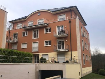 Newgest à le plaisir de vous proposer ce splendide appartement au premier étage dans une résidence (construite en 2004) très bien soignée et familière, situation très calme à la fin d'une ruelle tranquille et privilégié à deux pas de toutes commodités.

L'appartement dispose d'un magnifique hall d'entrée , d'une cuisine fermée et équipée, d'un spacieux séjour avec accès au balcon avec vue imprenable, deux chambres à coucher bien proportionnées et d‘une salle de bain bien lumineuse avec douche et baignoire.
L’appartement est également en possession d’un garage fermé intérieur et ainsi d’une cave privative.

N'hésitez pas de nous contacter pour amples renseignements
info@newgest.lu ou 691125293