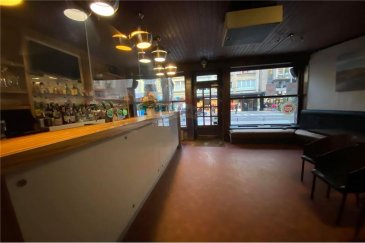 Veuillez contacter Felice Capraro pour de plus amples informations :
- T : +352 621 251 398
- E : felice.capraro@remax.lu

RE/MAX, Spécialiste de l'immobilier, vous propose ce fonds de commerce à Luxembourg-Gare. 

Le fonds de commerce est très bien situé à Luxembourg avec deux vitrines terrasses, et salle à l'arrière ainsi que des toilettes et caves. Deux appartements seront en travaux et mis à la location dans le contrat de bail. 

Loyer : 7.500 euros 
Charges : 130 euros 

Frais d’agence RE/MAX : à charge de la partie venderesse