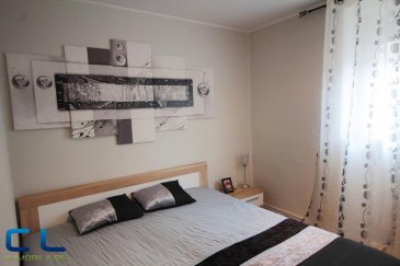 Studio avec chambre et cuisine séparés, complétement meublé.
Il se trouve au rez-de-chaussée d'une résidence situé à deux pas de l'hôpital de la  ville, des lycées, le centre ville ainsi que la gare se trouvent à seulement cinq minutes à pied. 
Libre le 01/07/2018
Ref agence :EALV67-0