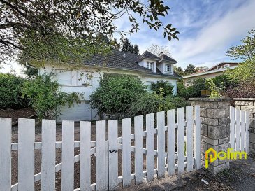 belle villa de 204 m2 à rénover totalement sur 1461 m2 .  Au coeur du village de Maidières, dans un environnement calme et privilégié, venez découvrir cette belle villa de 1976 édifiée sur une parcelle de 1461 m2 de terrain clos et arboré. Comprenant au rdc, partie jour : hall, vestiaire, wc, cellier, cuisine et grand séjour accès direct terrasse et jardin. Partie nuit : 2 chambres, bureau, salle de bains /wc. Au-dessus : 4 chambres, salle d'eau, wc et grenier. Sous-sol complet avec grand garage, cuisine d'été, buanderie, cave, et une grande pièce.
 Prévoir gros travaux de rafraichissement et d'embellissement.
 Les informations sur les risques auxquels ce bien est exposé sont disponibles sur le site Géorisques : www.georisques.gouv.fr