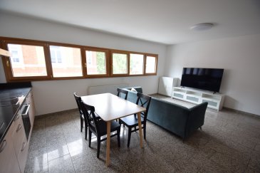 En Exclusivité, ImmoHouse vous propose ce superbe duplex 3 chambres idéalement situé sur la rue du Commerce au centre de Dudelange.

Au deuxième étage d'une résidence soignée cet appartement de 90m² se compose de :

- Un agréable hall d'entrée 
- Un grand salon/salle à manger très lumineux 
- Une cuisine équipée ouverte sur la pièce de vie
- Trois chambre à coucher 
- Une salle de douche avec wc et fenetre
- Un wc séparé
- Un balcon

A cela s'ajoutent:
- Une cave privative
- Une buanderie

Un magnifique objet à découvrir ...

Infos et visites sur rdv
