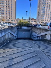 Thionville, Place Turenne. Une place de parking en sous-sol.

Contact : agence 03.82.53.44.32