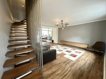 MANSO IMMO vous propose une opportunité unique avec cette maison ayant un appartement indépendant. Grace a sa localisation stratégique cette maison érigée sur une parcelle de 1,60 ares vous offre plus de 200m2 habitables sur 5 différents niveaux qui convient soit à une famille nombreuse soit pour un revenu locatif garanti. 

Complètement reconstruite en 2020, proche de toutes commodités nécessaires au quotidien comme transports en commun, écoles, commerces etc, cette maison vous propose au total 4 chambres et l'appartement 3 chambres à coucher avec chauffage au sol aux 2 premiers niveaux.

Les +- 200m2 habitables de cette maison mitoyenne sont reparties comme suit :
- Au rez-de-chaussée un hall d'entrée donnant accès à la maison ou accès par le garage. Le spacieux garage permet l'accès à l'appartement (autre entrée latérale disponible mais pas utilisé actuellement) et offre la possibilité de stationner jusqu'à 3 voitures.
L'appartement lui avec trois chambres à coucher, cuisine ouverte sur salon et accès à une terrasse. Un espace salon qui pourra être ouvert sur la cuisine ainsi qu'une salle de douche complètent ce niveau.

- Au premier étage vous serez comblés par un open space de +- 60m2 accessible par un escaliers de style offrant un lumineux salon, cuisine totalement équipée et coin salle à manger. Le tout donnant accès à une énorme terrasse.

- Au deuxième étage on y trouve un couloir de nuit desservant toutes les pièces, les deux spacieuses chambres dont une avec un balcon et une salle de bains avec un coin buanderie.

- Le troisième étage lui a est reparti avec deux chambres légèrement mansardées avec espaces rangements et une salle de douche. 

- Le sous-sol lui est divisé en plusieurs espaces et peuvent être utilisés comme local de stockage ou atelier suivant besoins.

L'emplacement central proche de toutes commodités, l'énorme garage au centre ville mais surtout l'appartement indépendant sont sans aucun doute des atouts supplémentaires et uniques à trouver dans la ville. 

Toutes les indications sont basées exclusivement sur les informations mises à notre disposition par nos clients. Nous n'assumons aucune garantie quant à l'exactitude et l'actualité de ces indications.

Les prix affichés s'entendent frais d'agence inclus + TVA. Les honoraires d'agence sont à charge des vendeurs.

Pour plus d'informations, photos ou convenir d'un rendez-vous, vous pouvez nous contacter au :
+352 24 51 33 79 info@mansoimmo.lu

MANSO IMMO bietet Ihnen mit diesem Haus mit separater Wohnung eine einzigartige Gelegenheit. Dank seiner strategisch günstigen Lage bietet Ihnen dieses auf einem 1,60 Ar großen Grundstück errichtete Haus mehr als 200 m² Wohnfläche auf 5 verschiedenen Ebenen, was sich sowohl für eine große Familie als auch für garantierte Mieteinnahmen eignet. 

Das Haus wurde 2020 komplett saniert und liegt in der Nähe aller für den Alltag notwendigen Einrichtungen wie öffentliche Verkehrsmittel, Schulen, Geschäfte usw. Es verfügt insgesamt über 4 Schlafzimmer, während die separaten Wohnung auf den ersten beiden Etagen 3 Schlafzimmer sowie Fußbodenheizung bietet.

Die ca. 200 m² Wohnfläche dieses Reihenhauses verteilen sich wie folgt:
- Im Erdgeschoss befindet sich eine Eingangshalle, die den Zugang zum Haus oder über die Garage ermöglicht. Die geräumige Garage ermöglicht den Zugang zur Wohnung (ein weiterer Seiteneingang ist vorhanden, wird aber derzeit nicht genutzt) und bietet Platz für bis zu 3 Autos.
Die Wohnung selbst verfügt über drei Schlafzimmer, eine zum Wohnzimmer hin offene Küche und Zugang zu einer Terrasse. Ein Wohnbereich, der zur Küche hin geöffnet werden kann, sowie ein Duschbad vervollständigen diese Etage.

- Im ersten Stock erwartet Sie ein ca. 60 m² großer offener Wohnbereich, der über eine stilvolle Treppe erreichbar ist und ein helles Wohnzimmer, eine voll ausgestattete Küche sowie einen Essbereich bietet. Von hier aus gelangt man auf eine riesige Terrasse.

- Im zweiten Stock befindet sich ein Flur, der zu allen Zimmern führt, darunter zwei geräumige Schlafzimmer ? eines davon mit Balkon ? sowie ein Badezimmer mit Waschküchenbereich.

- Der dritte Stock ist in zwei leicht schrägen Schlafzimmer mit Stauraum und ein Duschbad unterteilt. 

- Das Untergeschoss ist in mehrere Bereiche unterteilt und kann je nach Bedarf als Abstellraum oder Werkstatt genutzt werden.

Die zentrale Lage in der Nähe aller Annehmlichkeiten, die riesige Garage im Stadtzentrum, aber vor allem die eigenständige Wohnung sind zweifellos zusätzliche und in der Stadt einzigartige Vorzüge. 

Alle Angaben basieren ausschließlich auf den Informationen, die uns von unseren Kunden zur Verfügung gestellt wurden. Wir übernehmen keine Gewähr für die Richtigkeit und Aktualität dieser Angaben.

Die angegebenen Preise verstehen sich inklusive Maklergebühren + MwSt. Die Maklergebühren gehen zu Lasten der Verkäufer.

Für weitere Informationen, Fotos oder zur Vereinbarung eines Termins können Sie uns kontaktieren unter:
+352 24 51 33 79 info@mansoimmo.lu

MANSO IMMO offers you a unique opportunity with this house featuring a separate apartment. Thanks to its strategic location, this house?built on a 1.60-are lot?offers over 200 square meters of living space spread across 5 different levels, making it ideal for either a large family or as a guaranteed rental income property. 

Completely rebuilt in 2020 and close to all the amenities you need for daily life?such as public transportation, schools, shops, and more?this house features a total of 4 bedrooms, while the separate apartment has 3 bedrooms and underfloor heating on the first two levels.

The approximately 200 m² of living space in this townhouse is laid out as follows:
- On the ground floor, an entryway provides access to the house or via the garage. The spacious garage provides access to the apartment (another side entrance is available but not currently in use) and can accommodate up to 3 cars.
The apartment itself features three bedrooms, a kitchen open to the living room, and access to a terrace. A living area that can be opened up to the kitchen, as well as a shower room, complete this level.

- On the first floor, you'll be delighted by an open-concept space of approximately 60 m², accessible via a stylish staircase, featuring a bright living room, a fully equipped kitchen, and a dining area. The entire space opens onto a huge terrace.

- On the second floor, there is a hallway leading to all the bedrooms, including two spacious bedrooms?one with a balcony?and a bathroom with a laundry area.

- The third floor features two slightly sloped-ceiling bedrooms with storage space and a shower room. 

- The basement is divided into several spaces and can be used as storage or a workshop, depending on your needs.

The central location close to all amenities, the huge garage in the city center, and?above all?the independent apartment are undoubtedly additional and unique advantages that are hard to find in the city. 

All information is based exclusively on the details provided to us by our clients. We make no guarantees regarding the accuracy or timeliness of this information.

The listed prices include agency fees + VAT. Agency fees are the responsibility of the sellers.

For more information, photos, or to schedule a viewing, please contact us at:
+352 24 51 33 79 info@mansoimmo.lu