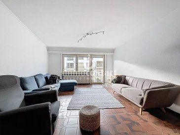 L’agence immobilière Immo-Contact vous propose ce magnifique appartement de +/−82 m² de surface habitable, offrant un grand espace de vie, une chambre à coucher et une agréable exposition plein sud.

Cet appartement bénéficie d’un emplacement recherché, alliant calme résidentiel et proximité immédiate de Luxembourg-Ville. Le quartier offre un cadre de vie agréable, bien desservi par les transports en commun et proche de toutes les commodités, ce qui en fait un bien idéal tant pour une résidence principale que pour un investissement.

Situé au 2ème étage, l’appartement se compose comme suit:
- Hall d’entrée
- Lumineux séjour avec espace salle à manger donnant accès au balcon
- Cuisine équipée avec accès au balcon
- Chambre à coucher
- Une salle de bain avec douche et emplacement pour machine à laver
- WC séparé.

Une cave et un grenier viennent compléter ce bien.

Aucun travaux n’est à prévoir.

Pour plus de renseignements, contactez-moi au +352 26 311 992 ou par e-mail à info@immocontact.lu.
Estimation gratuite de votre bien sous 48 heures au +352 26 311 992 ou via info@immocontact.lu.

 ---------- 
The Immo-Contact estate agency is offering this magnificent flat with approximately 82 m² of living space, featuring a large living area, one bedroom and pleasant south-facing exposure.

This flat enjoys a sought-after location, combining a quiet residential area with close proximity to Luxembourg City. The neighbourhood offers a pleasant living environment, well served by public transport and close to all amenities, making it an ideal property for both a main residence and an investment.

Located on the 2nd floor, the flat is composed as follows:
- Entrance hall
- Bright living room with dining area giving access to the balcony
- Fully equipped kitchen with access to the balcony
- Bedroom
- Bathroom with shower and space for a washing machine
- Separate WC.

A cellar and an attic complete this property.
No work is required.

For more information, please contact me on +352 26 311 992 or by email at info@immocontact.lu.
Free valuation of your property within 48 hours on +352 26 311 992 or via info@immocontact.lu.