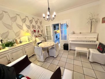 MANSO IMMO vous propose en exclusivité à Bridel, une charmante maison libre de trois côtés. Cette maison de 4 chambres, érigée sur un terrain de 3a51, offre un confort de vie sur +-125m2 habitables et 195m2 au total avec une exposition est/ouest. 

Cette petite demeure se compose comme suit : 
Au rez-de-chaussée: un couloir principal, une cuisine indépendante et totalement équipée, un lumineux salon/salle à manger avec une belle hauteur de plafond.
Au premier étage, un palier, un WC séparé, une spacieuse chambre et une plus petite chambre avec salon / bureau. 
Au deuxième étage, une grande chambre, une plus petite chambre et une salle de douche. 
Un accès au grenier, qui pourra être utilisé comme local de stockage via une trappe, est existant à ce niveau. 
Le sous-sol est en partie aménagé de façon habitable et offre un espace à usages multiples, avec une salle de bain (baignoire), un WC séparé. Une autre grande pièce à la fois local de stockage, local technique et coin buanderie, complète ce sous-sol. 

A l'extérieur, une terrasse de 30 m2 bien exposée à l'arrière de la maison vient compléter un petit jardin, un garage fermé pour une voiture ainsi qu'un espace hobby/atelier avec une belle baie vitrée. 
 
Trois places de stationnement extérieur sont à disposition dont une devant la maison. 

Toutes les indications sont basées exclusivement sur les informations mises à notre
disposition par nos clients. Nous n'assumons aucune garantie quant à l'exactitude et l'actualité de ces indications.
Les prix affichés s'entendent frais d'agence inclus de 3% + 17%TVA. Les honoraires d'agence sont à charge des vendeurs. 
Pour plus d'informations, photos ou convenir d'un rendez-vous, vous pouvez nous contacter au : +352 24 51 33 79 ou info@mansoimmo.lu

MANSO IMMO bietet Ihnen exklusiv in Bridel ein charmantes Haus, das von drei Seiten frei steht. Dieses Haus mit 4 Schlafzimmern wurde auf einem Grundstück von 3a51 errichtet und bietet Wohnkomfort auf +-125m2 Wohnfläche und 195m2 Gesamtfläche mit einer Ost-West-Ausrichtung. 

Dieses kleine Haus setzt sich wie folgt zusammen: 
Im Erdgeschoss: ein Hauptflur, eine separate und voll ausgestattete Küche, ein helles Wohn- und Esszimmer mit einer hohen Decke.
Im ersten Stock: Ein Treppenabsatz, eine separate Toilette, ein geräumiges Schlafzimmer und ein kleineres Schlafzimmer mit Wohn- und Arbeitsbereich. 
Auf der zweiten Etage befinden sich ein großes Schlafzimmer, ein kleineres Schlafzimmer und ein Duschbad. 
Auf dieser Ebene gibt es einen Zugang zum Dachboden, der über eine Luke als Lagerraum genutzt werden kann. 
Das Untergeschoss ist teilweise bewohnbar ausgebaut und bietet einen vielseitig nutzbaren Raum mit einem Badezimmer (Badewanne) und einer separaten Toilette. Ein weiterer großer Raum, der gleichzeitig Lagerraum, Technikraum und Waschküche ist, vervollständigt dieses Untergeschoss. 

Im Außenbereich gibt es eine 30 m2 große, sonnige Terrasse auf der Rückseite des Hauses, die einen kleinen Garten, eine geschlossene Garage für ein Auto sowie einen Hobby-/Atelierbereich mit einer schönen Fensterfront ergänzt. 
 
Es stehen drei Außenparkplätze zur Verfügung, einer davon vor dem Haus. 

Alle Angaben basieren ausschließlich auf Informationen, die uns von unseren Kunden zur Verfügung gestellt wurden.
die uns von unseren Kunden zur Verfügung gestellt wurden. Wir übernehmen keine Garantie für die Richtigkeit und Aktualität dieser Angaben.
Die angezeigten Preise verstehen sich inklusive Maklergebühren von 3% + 17%MwSt. Die Maklergebühren sind von den Verkäufern zu tragen. 
Für weitere Informationen, Fotos oder um einen Termin zu vereinbaren, kontaktieren Sie uns bitte unter: +352 24 51 33 79 oder info@mansoimmo.lu

MANSO IMMO offers you an exclusive opportunity to purchase a charming three-sided house in Bridel. This 4-bedroom house, erected on a 3a51 plot, offers comfortable living on +-125m2 of living space and 195m2 in total with an east/west exposure. 

This small residence is composed as follows: 
First floor: main corridor, fully equipped independent kitchen, bright living/dining room with high ceilings.
Second floor: landing, separate toilet, spacious bedroom and smaller bedroom with sitting room/office. 
On the second floor, a large bedroom, a smaller bedroom and a shower room. 
On this level, there is access to the attic, which can be used for storage via a trapdoor. 
The basement is partly converted into living space, offering a multi-purpose area with a bathroom (bath) and separate toilet. Another large room, which doubles as a storage room, utility room and laundry area, completes the basement. 

Outside, a well-exposed 30 m2 terrace at the rear of the house completes a small garden, a closed garage for one car and a hobby/workshop area with a beautiful bay window. 
 
Three outdoor parking spaces are available, including one in front of the house. 

All details are based exclusively on information provided by our customers.
by our customers. We accept no liability for the accuracy or up-to-dateness of these details.
Prices shown include 3% agency fee + 17% VAT. Agency fees are payable by the seller. 
For further information, photos or to arrange an appointment, please contact us on: +352 24 51 33 79 or info@mansoimmo.lu