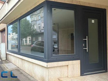 Differdange - Fousbann 

A louer , un local de commerce de 36.70 m2 au rez-de-chaussée avec vitrine. 
Une cave privative et un wc séparé. 

Situé dans une zone urbaine et à deux minutes a pied des commerces, écoles et transports en commun. 

Disponible d'immédiat. 

Caution: 3 mois de loyer 
Le frais d'agence sont pris en charge à raison de 50 % par le locataire et 50% par le propriétaire. 

Pour toute demande de visite ou informations complémentaires, n'hésitez pas à nous contacter au 265341 ou directement notre agent Mme VEIGAS au 621 505 621 ou par mail au cristina.veigas@cl-immo.lu
