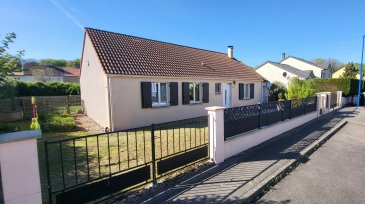 Boulange,

Idéalement située, proche du luxembourg et de toutes comodités,

Au sein d'une zone pavillonaire,

Maison de plain pied de 2001 édifiée sur une parcelle de 565m², 

D'une surface de 100m², elle se compose comme suit:

- En plain pied :

Dégagement d'entrée, lumineuse pièce de vie comprenant cuisine équipée ouverte sur la salle à manger donnant accès à la terrasse et le salon. 4 chambres de respectivement 12m² avec placard intégré à portes coulissantes, 11, 10, et 10m². 
Spacieuse salle d'eau tout confort avec douche, meuble double vasque et coin buanderie, wc séparé, débarras et dégagement.

- A l'extérieur :

Terrasse carrelée avec store banne de 25m² et seconde terrasse semi couverte de 25m², jardin clos et arboré sans vis à vis. Grand garage (8mx3.5m), possibilité de stationner une voiture supplémentaire dans l'allée.

- Confort :

Maison isolée, chauffage par radiateurs électriques performants et cheminée, système électrique aux normes, fenêtres DV bois, WMC et fibre optique.

Monnsieur Cridel
06-48-16-53-67