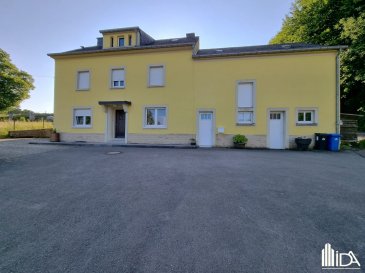 L'immobilière de l'Attert vous propose en location cette spacieuse maison individuelle située dans le village de Nagem.

La maison de +/- 130m² se compose comme suit:

Le rdch se compose d'un hall entrée avec accès au séjour / salle à manger et une spacieuse cuisine équipée ainsi qu'un débarras / bureau.

Depuis le débarras / bureau vous pouvez accéder à une salle de douche adaptée pour personne à mobilité réduite, buanderie, garage. 

1er étage:
- 4 belles chambres à coucher
- salle de bain avec baignoire, wc, lavabo.

La maison dispose d'un grenier, d'une cave voutée, garage, jardin.

Loyer : 1 950€
Charges : à charge du locataire
Caution : 2 mois de loyer
Frais d'agence : 1 mois de loyer + TVA (partagé 50/50 entre locataire et bailleur)

Ce bien vous intéresse ! Merci de remplir le 