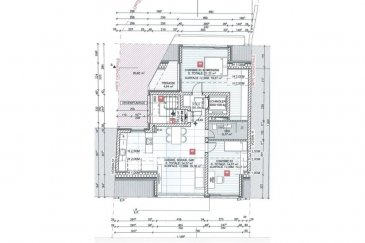 Veuillez contacter Eusébio Henriques pour de plus amples informations :
- T : +352 691 660 033
- E : henriques.eusebio@remax.lu

RE/MAX, spécialiste de l'immobilier à Neudorf, vous propose à la vente ce bel appartement 2 chambre neuf de 87,80 m2 +4,94 m2 de terrasse, ascenseur, Garage intérieur (supplément, non inclus dans le prix), situé dans un quartier agréable et proche de toutes commodités (boulangerie, crèche, coiffeur, grande surface).

Descriptif du Bien:
Appartement de 2 chambres d'une surface de 87,80 m2 + balcon de 4,94 m2 situé au 3éme et dernier étage avec ascenseur.

CONSTRUCTION
En façade principale se trouve les entrées pour piétons et l’accès au garage commun. La résidence comporte un sous-sol, un rez-de-chaussée et deux étages. Au sous-sol nous retrouvons les caves, les locaux communs et autres locaux techniques. Au rez de chaussée les emplacements privatifs. Les étages ainsi que le rez-de-chaussée sont réservés à l’habitation ou toute destination admise par les règlements administratifs afférents. Les appartements sont vitrés au maximum avec des balcons et de terrasses.

MATERIAUX
D'un point de vue technique, vous bénéficierez de :
- Fenêtres PVC avec Triple vitrage
- Système de ventilation a double flux
- Ascenseur
- Construction traditionnelle
- Classe énergétique AAA
- Volets roulants électriques
-Portes palières du type Blindée
-Vidéo parlophone.
-Chauffage au sol avec thermostat

CONSCIENCE ENVIRONNEMENTALE
Dans le contexte actuel du développement durable ainsi que de l’économie de l’énergie et de son fort renchérissement nous avons opté pour une construction des habitations au standard dit « basse énergie » répondant à la classe d’efficience énergétique « A » , la classe d’isolation « A » ainsi qu’à la classe de performance environnementale « A » du passeport énergétique.
La construction et la conception architecturale, la finition de qualité ainsi que l’isolation thermique et phonique, garantissent à tout investisseur une stabilité assurée du capital engagé et un rendement adéquat certain.

TRANSPORTS
La rue de Neudorf est fréquentée par la ligne 9, 26 et CN1

Tous les logements bénéficient d‘une cave


Frais d’agence RE/MAX : 2 % du prix de vente à la charge de la partie venderesse + TVA