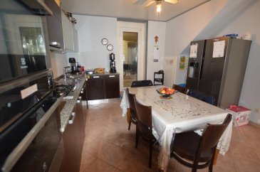 *** Nouveau prix *** RE/MAX spécialiste de l'immobilier à Bettembourg vous présente ce bien idéalement située dans un quartier calme et à 50 mètres de la gare de Bettembourg fondamentale, des crèches, commerces, etc..
Habitable de environ 128m²  avec 4 chambres, un studio de 38 m² actuellement loué et une petite terrasse de 10 m² fermé.

Le bien se compose comme suit:

Rez-de-chaussée:
Hall d'entrée 
Cuisine équipé
Salon 
Wc et terrasse de 10 m²

1er étage:
1 grande chambre
1 grande salle de bain entièrement refaite

2ème étage:
2 Chambres  
1 Salle de bain

3 éme étage
1 mezzanine  avec 1 chambre et un dressing

Au sous sol deux caves

Les travaux des salles de bain, escalier sont conclus en 2020, cuisine refaite en juillet 2018, pour la façade des modifications sont possibles si l'acquéreur le souhaite.

Les honoraires de l'agence 3%+ TVA sont à la charge du vendeur

Pour plus d'informations vous pouvez nous contacter

Mr. Dias
tel. 691691515
rui.diassantos@remax.lu
RE/MAX Partners
Ref agence :5096323