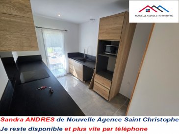 REF/697

Venez découvrir cette maison de plain-pied d'environ 80 m² avec jardin et garage.

En rez-de-chaussée entrée par un SAS, cuisine ouverte sur salon/séjour avec accès extérieurs, un dégagement donnant accès à 3 chambres dont une donnant accès à l'extérieur (ou 2 chambres ainsi qu'une pièce dressing), une salle d'eau avec WC.

Garage, buanderie.
Jardin avant et arrière.

Chauffage électrique + poêle à granulés.

Consommation énergétique primaire: D
Consommation énergétique finale: B

Les informations sur les risques auxquels ce bien est exposé sont disponibles sur le site Géorisques

N'hésitez pas à prendre contact auprès de NOUVELLE AGENCE SAINT CHRISTOPHE AU [Coordonnées masquées] ou demandez SANDRA au [Coordonnées masquées], agent immobilier inscrite au RCS de Metz sous le n° 831 288 303