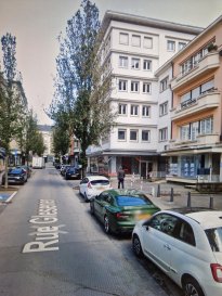 +++ Propriété commerciale à Luxembourg-Gare +++

Découvrez cette opportunité commerciale exceptionnelle située dans le centre de Luxembourg-Gare RUE GLESENER actuellement loué mais avec possibilité de résiliation du bail sans soucis.

Cet espace commercial est proposé à la vente par Immo Nordstrooss et promet un emplacement stratégique idéal pour les entreprises souhaitant tirer parti du trafic.

Détails de la propriété - Cette notable propriété commerciale s'étend sur une impressionnante superficie de +/- 138 mètres carrés offrant un espace suffisant pour une variété d'utilisations commerciales. 
Elle est équipée de mesures de sécurité essentielles, y compris un système d'alarme incendie, un accès sécurisé, garantissant la tranquillité d'esprit pour toute entreprise. 
Bénéficiant d'une connexion Internet en fibre optique, elle est bien équipée pour les opérations commerciales modernes.
 
Équipements à proximité - Situé dans la dynamique zone de Luxembourg-Gare, cet espace commercial est entouré d'une atmosphère vibrante, ce qui en fait un emplacement de choix pour les entreprises. La proximité des meilleures institutions éducatives et d'une variété d'options de shopping et de restauration amplifie le caractère vivant du quartier.
La région est bien soutenue par des infrastructures de santé et offre d'excellentes liaisons de transport, garantissant une connectivité fluide pour les opérations commerciales et la clientèle.  Saisissez l'opportunité d'une vie et sécurisez cet emplacement commercial de premier choix dans la ville de Luxembourg. 

Pour tout renseignement complémentaire ou information veuillez nous contacter par email info@immonordstrooss.lu ou par Tél: 691 850 805.

Proposition de crédit/financement à taux compétitif auprès des banques Luxembourgeoise incluse dans nos services gratuits.