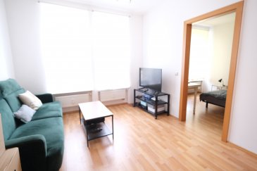 Appartement à Luxembourg Bonnevoie, 1 rue du Verger, de 43 m2 au premier étage sans ascenseur, comprenant : living, chambre à coucher, salle de douche avec WC, cuisine équipée ouverte sur le living, libre le 15 février 2025. Pour un couple au maximum. Frais d'agence : un mois de loyer + TVA, 50% à charge du locataire, 50% à charge du bailleur. Contact et visites : Rosalba MAITRE, téléphone : 691 550 189, email : rosalba@parkagence.lu