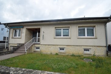 En Exclusivité ImmoHouse vous propose cette superbe maison individuelle A RENOVER idéalement située à Bivange dans la commune de Roeser.

Sur un terrain de 5,10ares et une surface de 260m² cette magnifique maison au fort potentiel se compose de:

Au rez de chaussée:
- Un spacieux hall d'entrée
- Un salon salle à manger de 60m² avec accès terrasse et jardin
- Une cuisine équipée fermée
- 3 grandes chambres à coucher
- Une salle de bain avec wc et fenêtre
- Une salle de douche

Au 1er étage:
- 2 chambres à coucher
- Un grand grenier aménageable

A cela s'ajoutent: un garage pour 2 voitures avec plusieurs emplacements extérieurs, une buanderie, une cave sur toute la surface de la maison, un jardin, une terrasse.

Magnifique maison à découvrir....

Infos et visites sur rdv