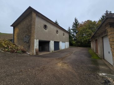 Garage 1 véhicule de 18m²
excellent état

situé rue Lucien Noirot à Nilvange

Porte basculante en métal récente

Disponible de suite et uniquement à la vente

Mr Antonoff:06-52-83-85-07
